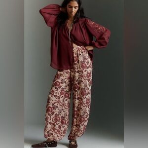 Balloon Pants
Farm Rio
In: Floral Victory